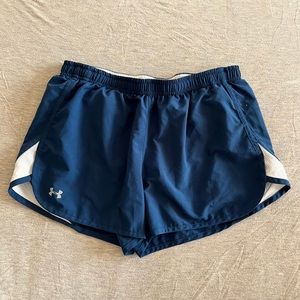 UNDER-ARMOR SHORTS!! Like new!